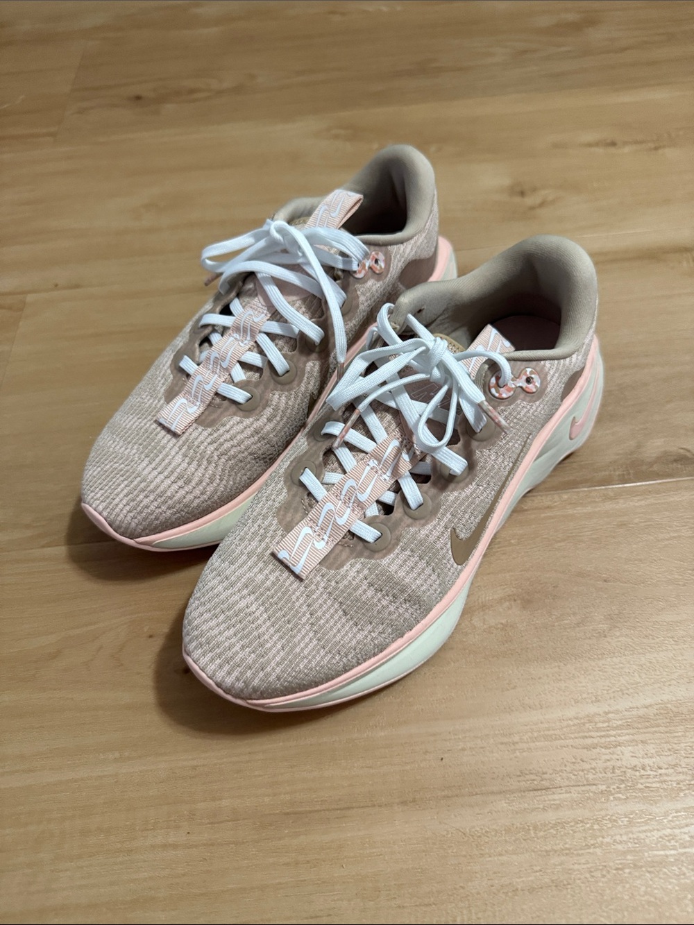 Nike Women’s Pink Beige Athletic Running Shoes